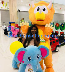 الصين Hansel  shopping center plush walking electric stuffed animals adults can ride المزود