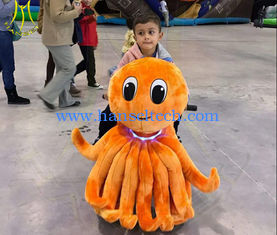 الصين Hansel stuffed indoor rides on animal motorized plush riding animals المزود
