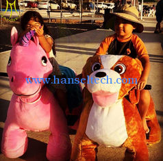 الصين Hansel hot selling electric stuffed walking battery operated animal scooter المزود