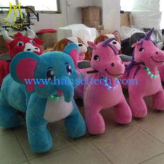 الصين Hansel hot selling entertainment walking electric plush stuffed animals ride المزود