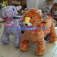 الصين Hansel hot selling children games stuffed ride on plush motorized animals المزود