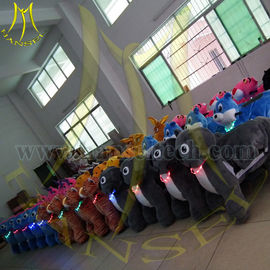 Hansel Best selling kidy rides walking animal Type park animal rides guangzhou walking animal المزود