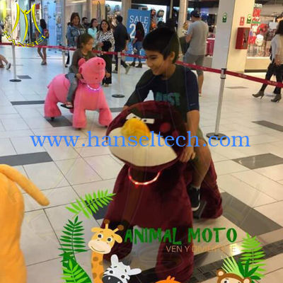 Hansel children funfair moving electric battery operated ride on plush animals المزود