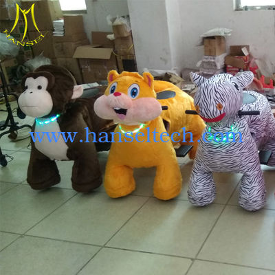 Hansel  battery operated zoo riders plush walking animal for kids المزود